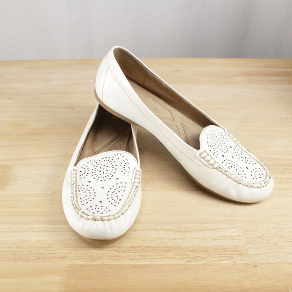 Naturalizer Cut-out White Leather Slip on Shoes 6.5 - Picture 2 of 8